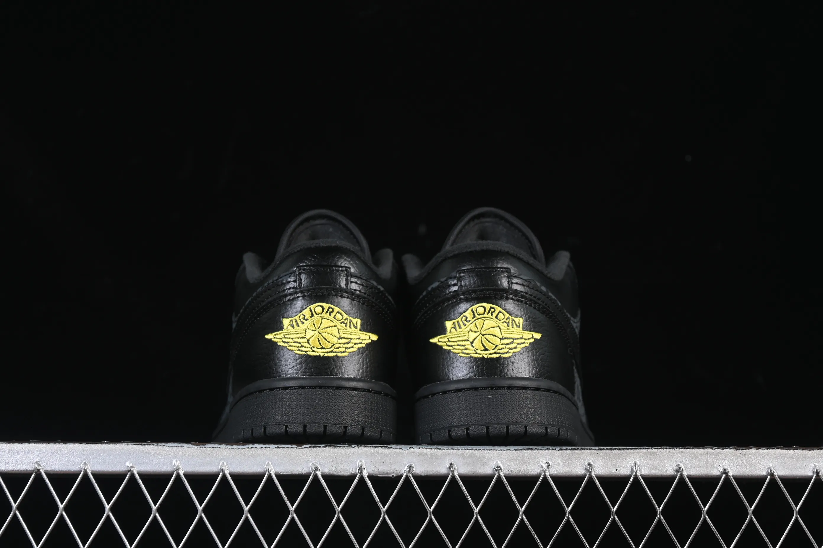 All categories Air Jordan Jordan series basketball shoes Air Jordan 1 Low G version pure original Air Jordan 1 Low "Elephant" AJ1 Joe 1 burst pattern Danger warning low-top cultural casual sneakers IM6568-010